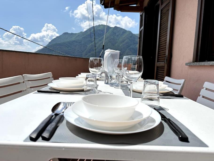 3Br Villetta Con Panoramica Sul Lago Nesso Esterno foto